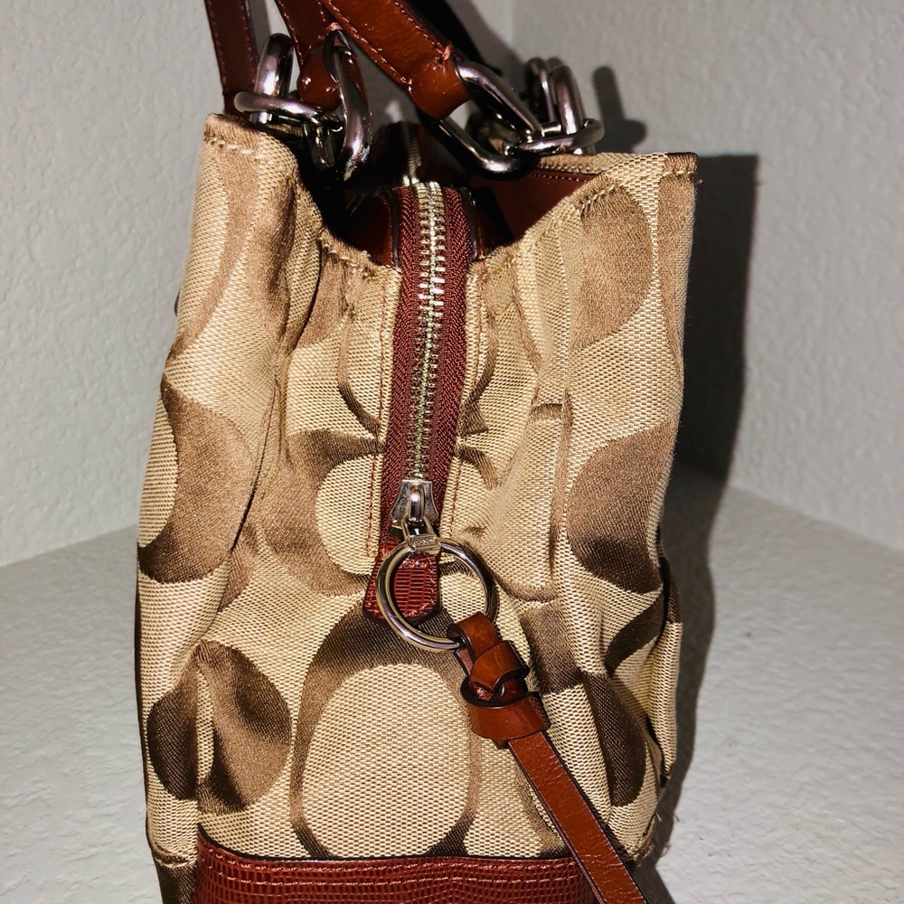 Coach Y2k Chelsea Jaden Signature Canvas Tote with Brown Leather Trim - Picture 7 of 17